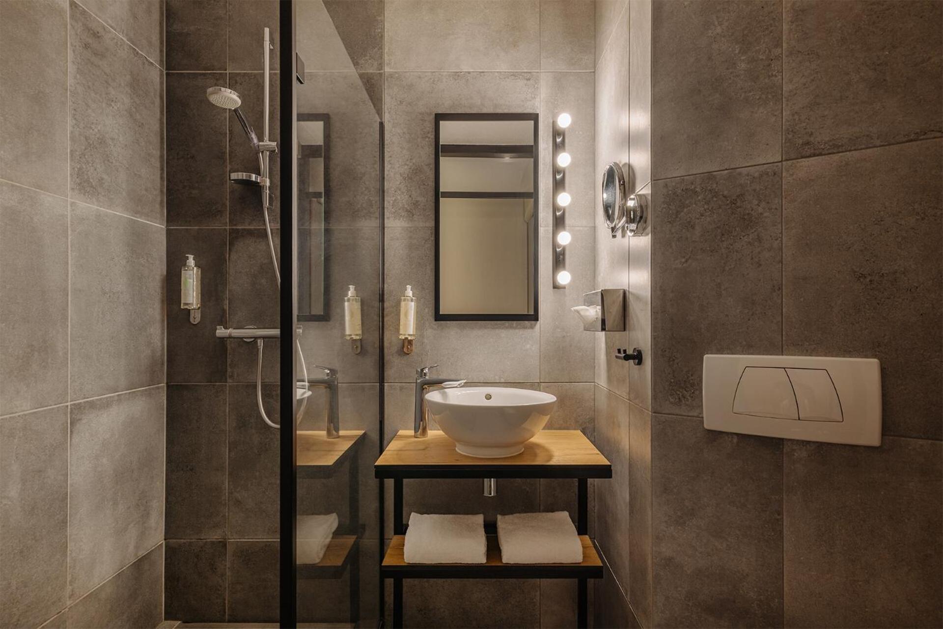 Leonardo Hotel Groningen City Center ภายนอก รูปภาพ
